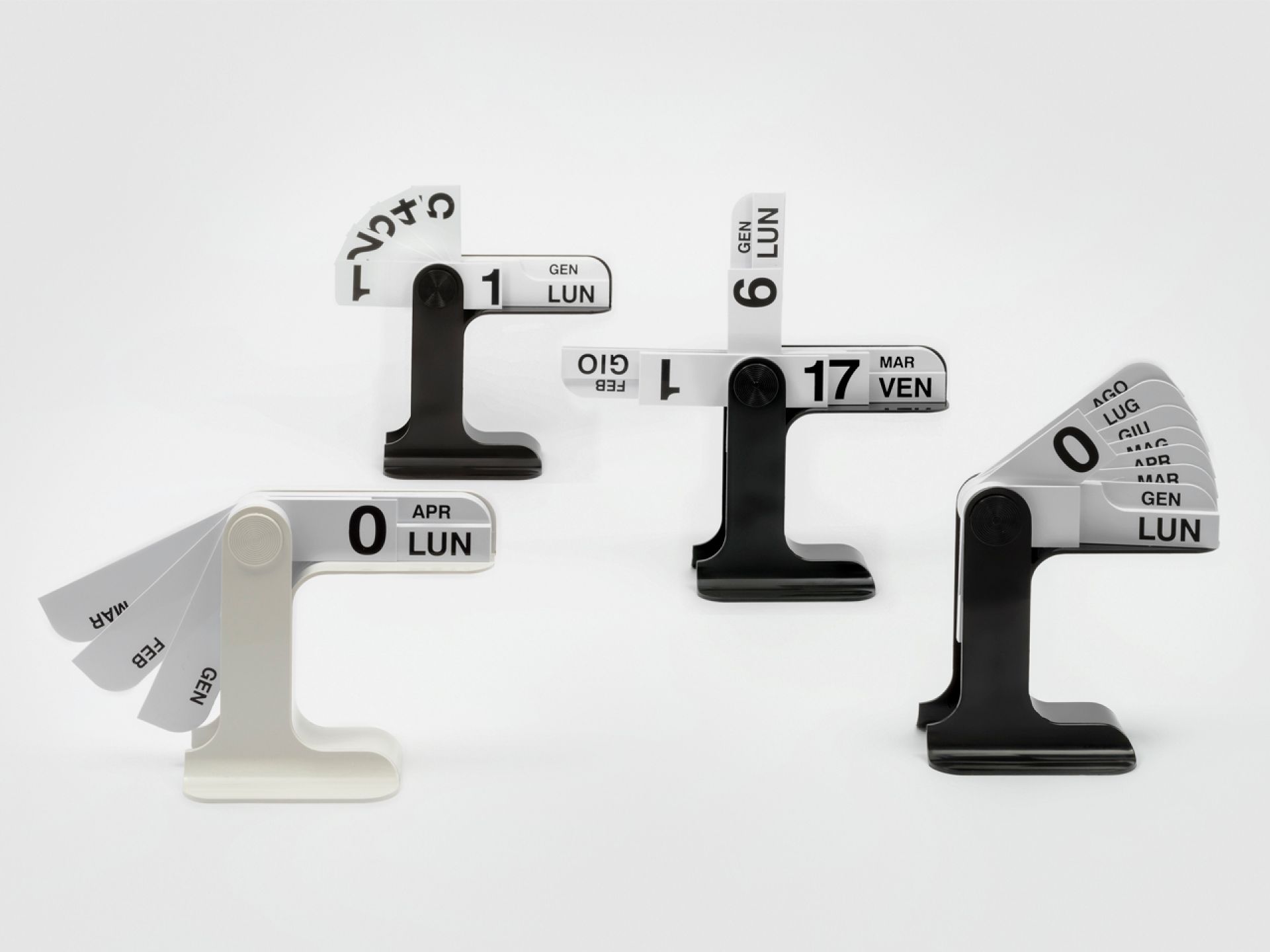 Timor Perpetual Table calendar Danese Milano english black SINGLE
